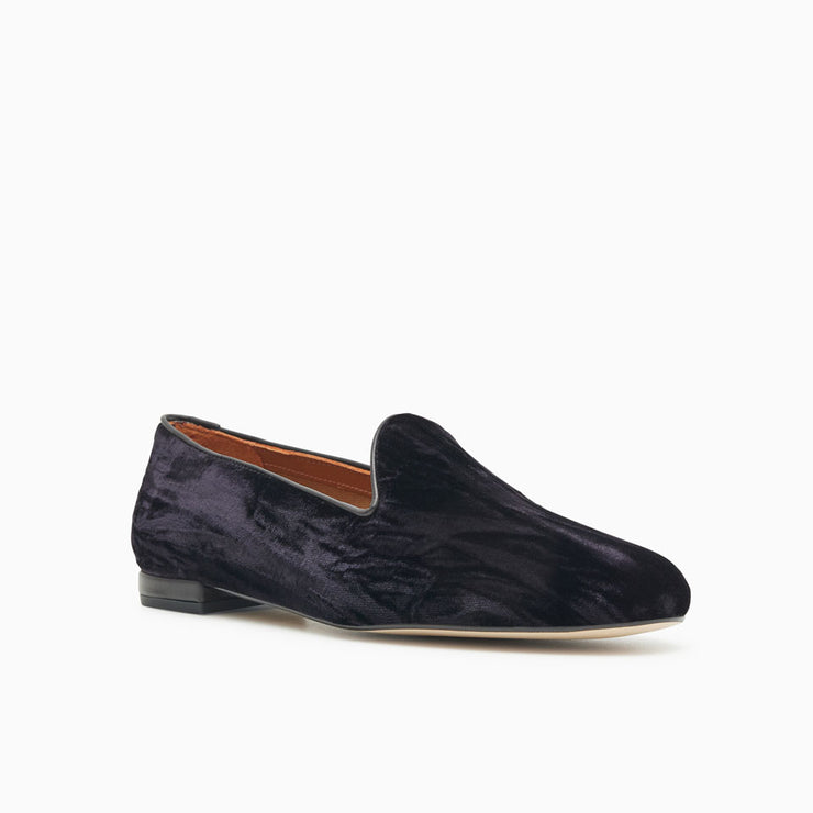 Jon Josef Gentry Loafer Flat in Linda Black