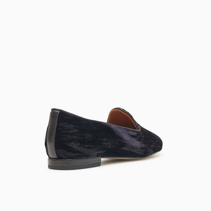 Jon Josef Gentry Loafer Flat in Linda Black